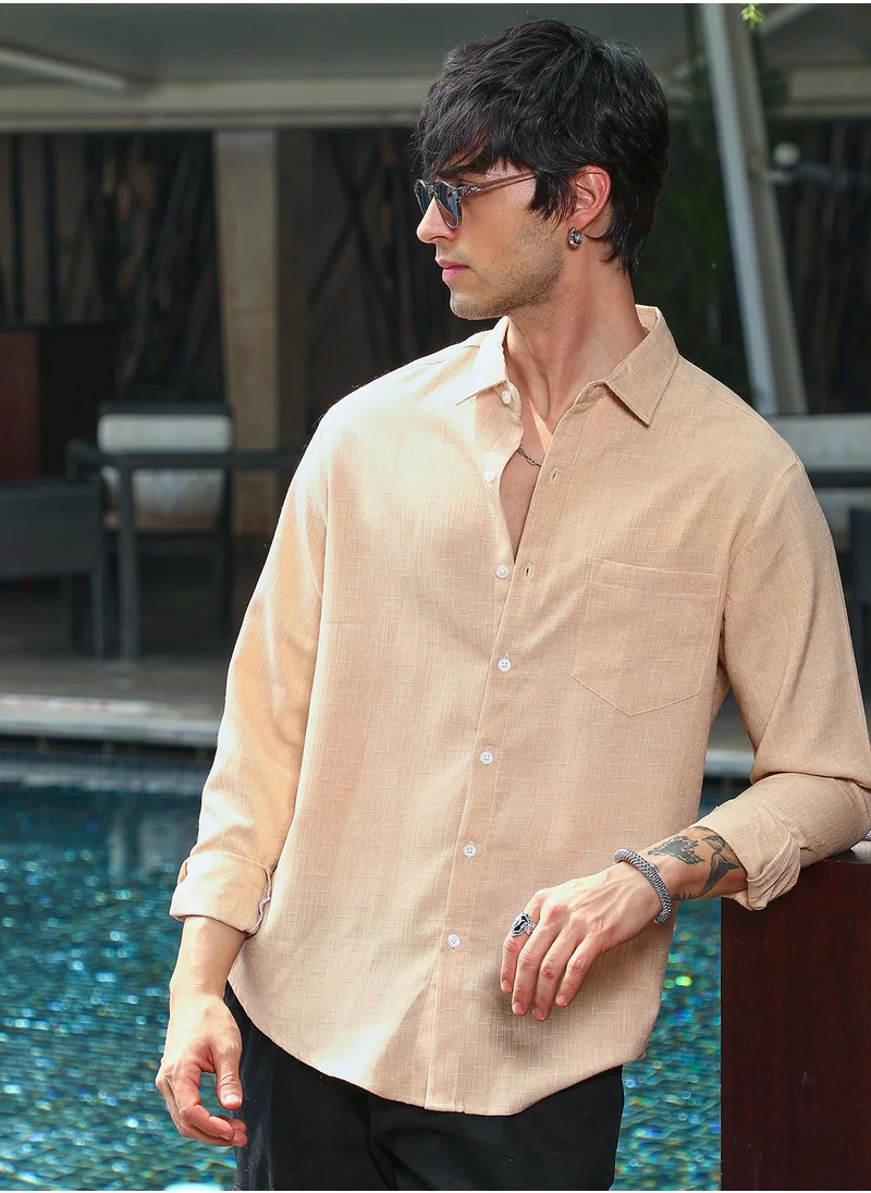 كامبوس سوترا Campus Sutra Men's Ecru Beige Solid Relaxed Shirt For Casual Wear | Spread Collar | Long Sleeve | Button Closure | Shirt Crafted With Comfort Fit For Everyday Wear