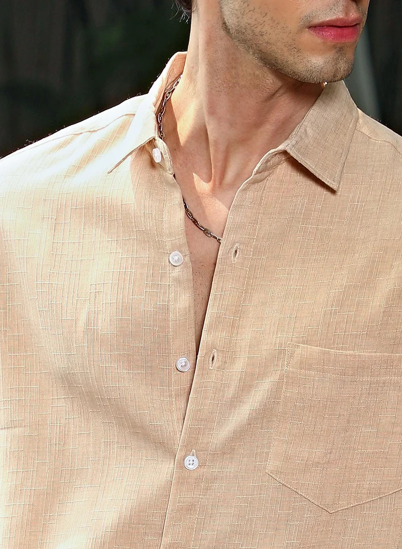 Campus Sutra Campus Sutra Men's Ecru Beige Solid Relaxed Shirt For Casual Wear | Spread Collar | Long Sleeve | Button Closure | Shirt Crafted With Comfort Fit For Everyday Wear