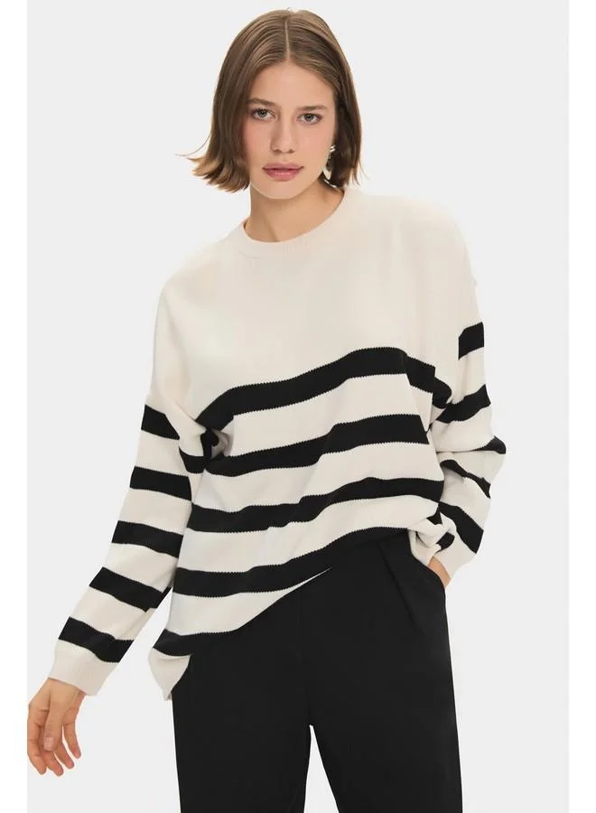 JUNE June Striped Loose Fit Knitwear Sweater Black - White