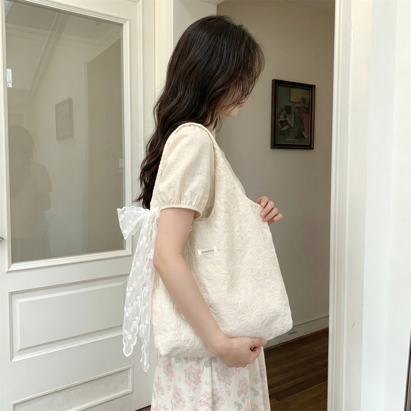 حقيبة توت بنقوش زهور بارزة - Image 2