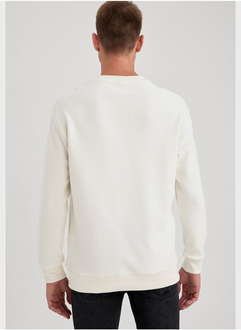 DeFacto Essential Sweatshirt  - Image 4