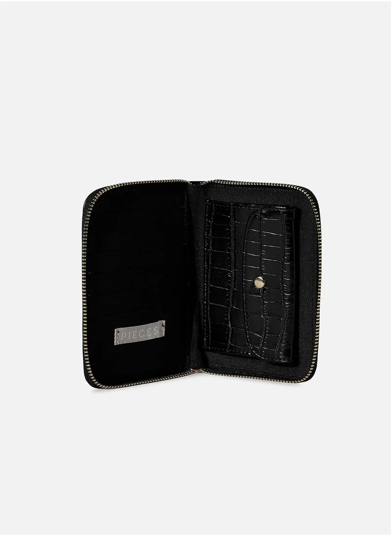صوص هاوت Black Textured Vegan Leather Wallet