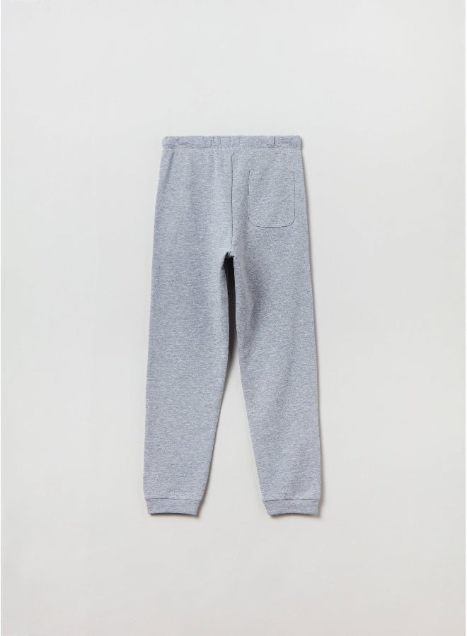 او في اس سراويل رياضية قطيفة مع رقعة وحروف مطبوعة - Image 1