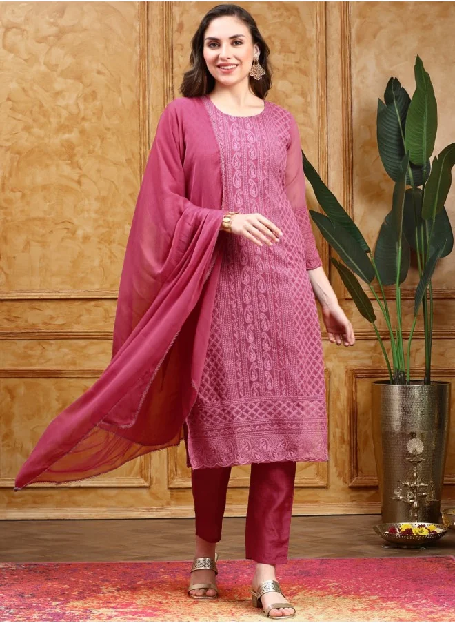 آي شين Ethnic Motifs Embroidered Regular Chikankari Kurta With Trousers & With Dupatta