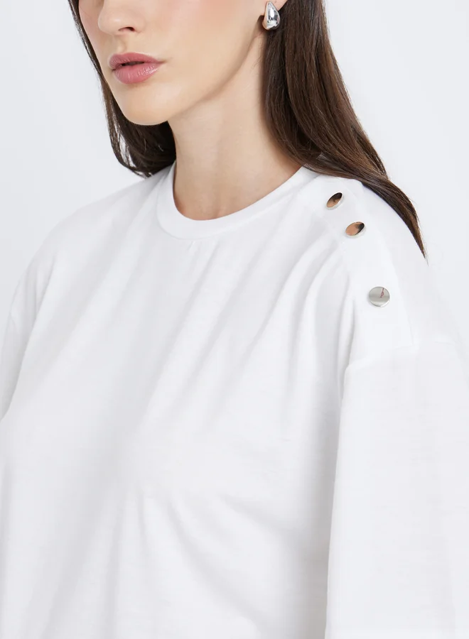 Styli Styli White Oversized T-Shirt with Button Detail