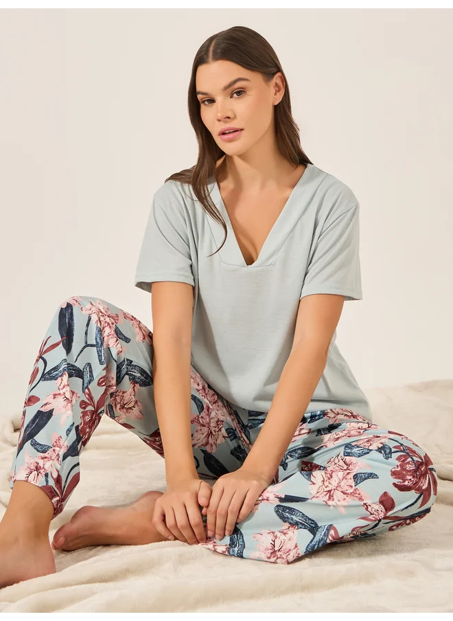 Styli Styli Unwind V-Neck Tee & Floral Pajama Set