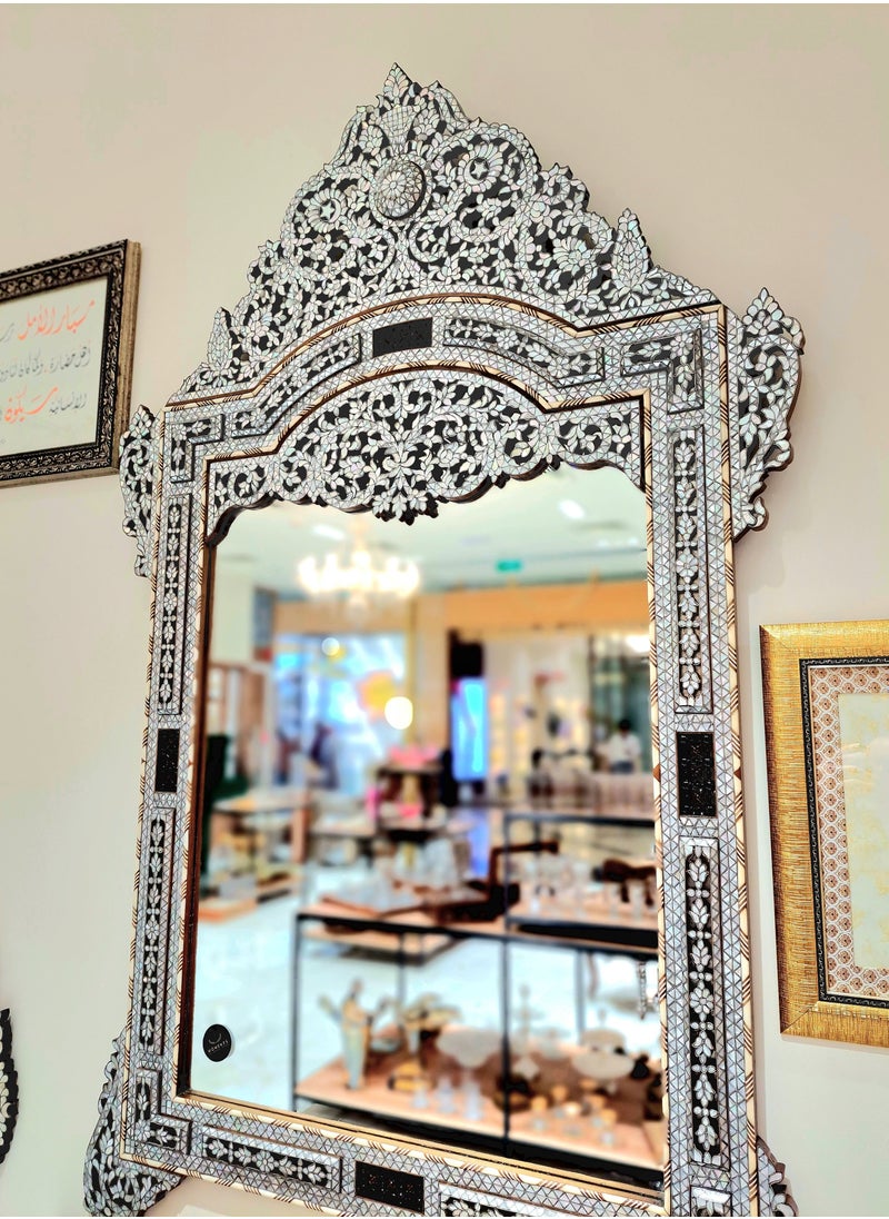ماركة غير محددة - كونسول فاخر مصنوع يدويا من اجود انواع خشب الجوز و الصدف البحري - Image 1