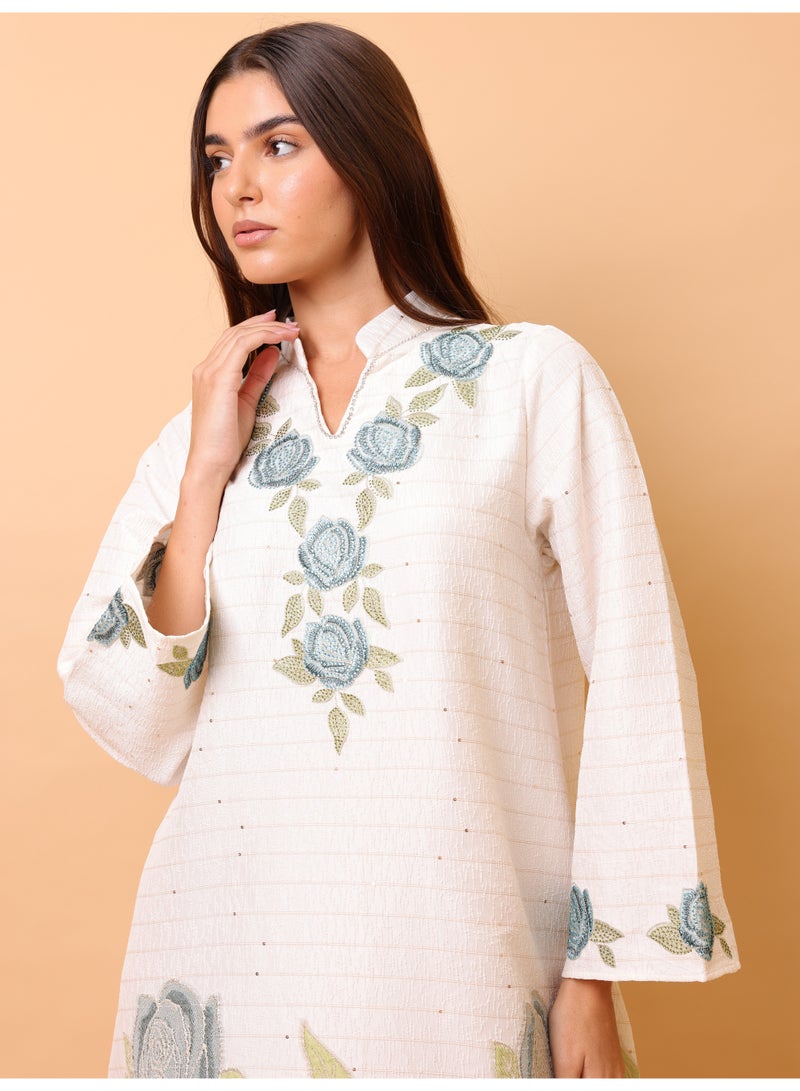 IKKXA Beautiful Design Printed Jalabiya Big Flowers Details - Image 2