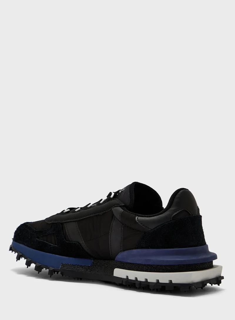 LACOSTE Athleisure Low Top Sneakers