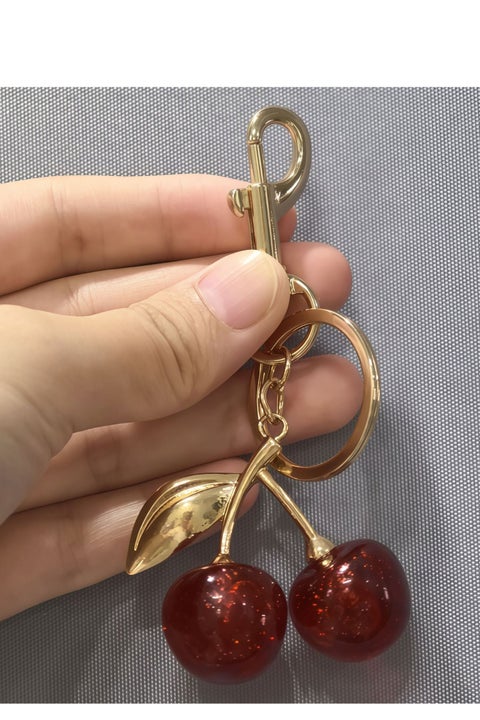 2-Piece Set of Sparkling Cherry Keychains – Women's Sparkling Resin and Metal Keychains with Anti-Lost Clip Hooks, Suitable for Car Keys, Wallets, And Bags