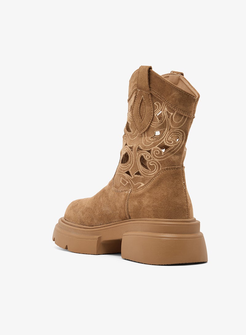 جينجر بوت تشيلسي بكعب كتلة مقصوص بالليزر - Image 3