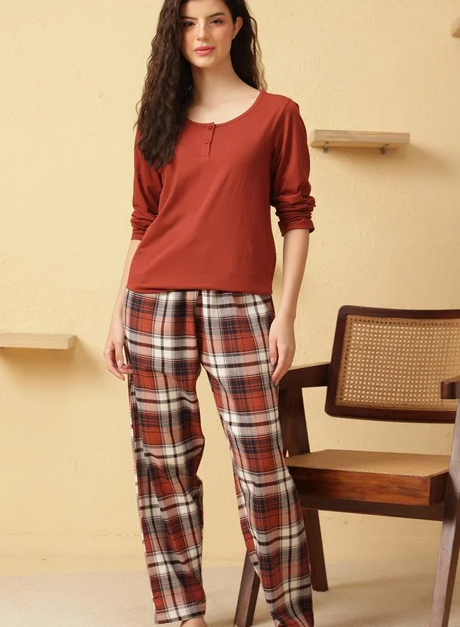 Clovia Solid Top and Plaid Checkered Pyjama Set