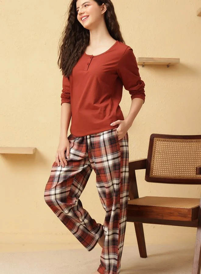 Clovia Solid Top and Plaid Checkered Pyjama Set
