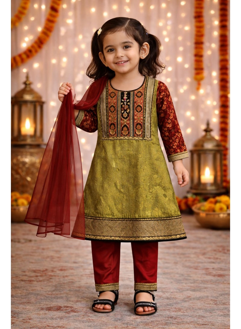 جوليتي إل إل سي طقم ملابس تراثية للبنات مع شال – 3 قطع (بلوزة بأكمام كاملة + بنطال بحافة مزخرفة + شال) | زيتي وعنابي | مقاس (عمر 3–4 سنوات) - Image 1