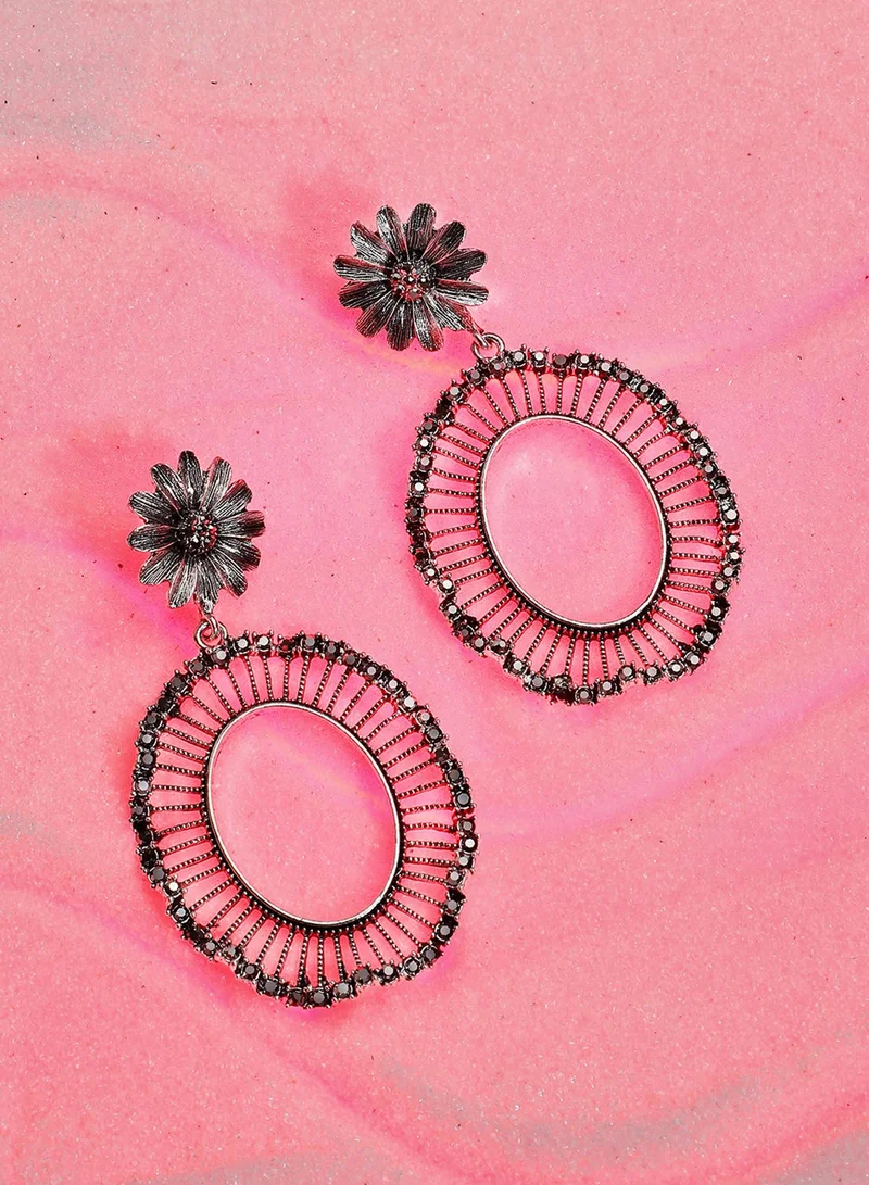 SOHI Daisy Oval Swirl Artificial Drop Earring Jewellery