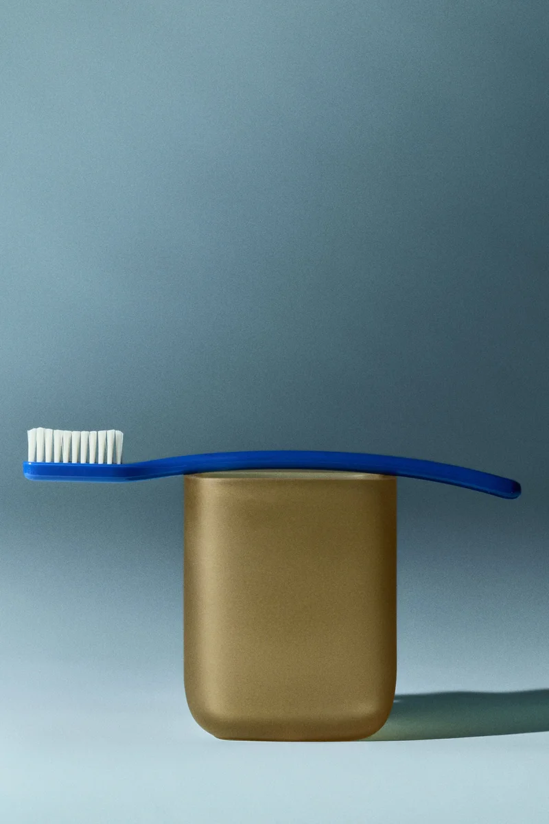 H&M Toothbrush mug