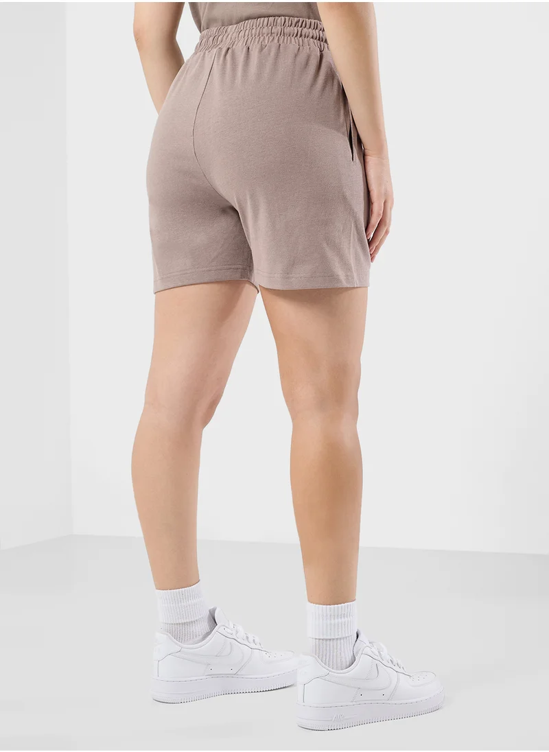 ذا جيفينج موفمنت Lounge Shorts