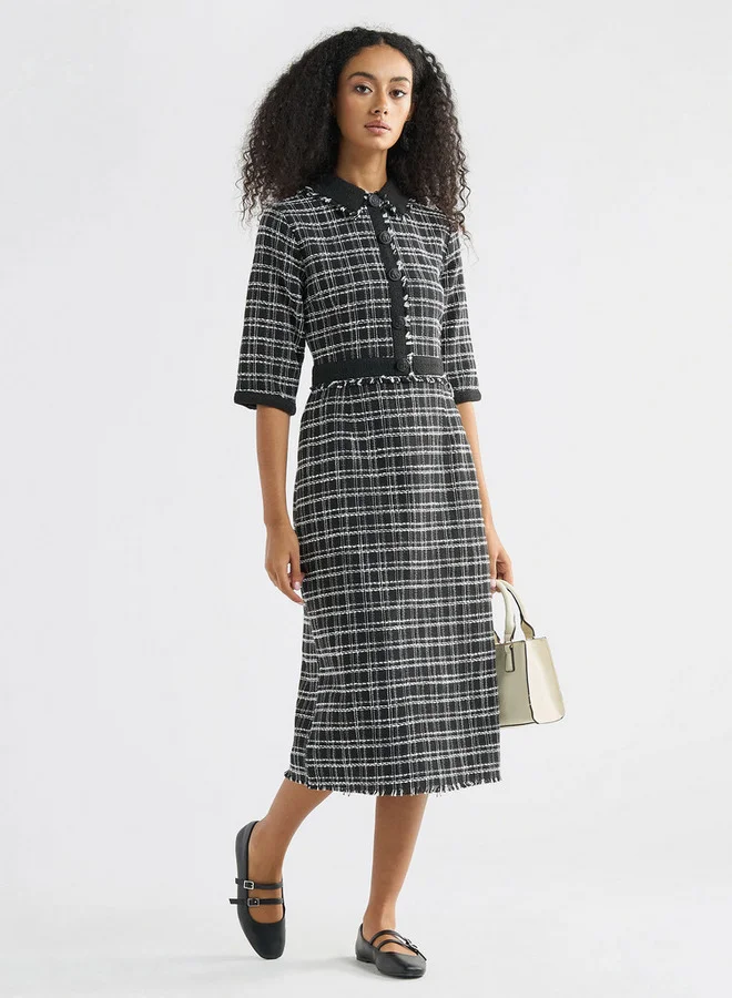 سبلاش فيڤ فستان مربعات واسع بفتحة