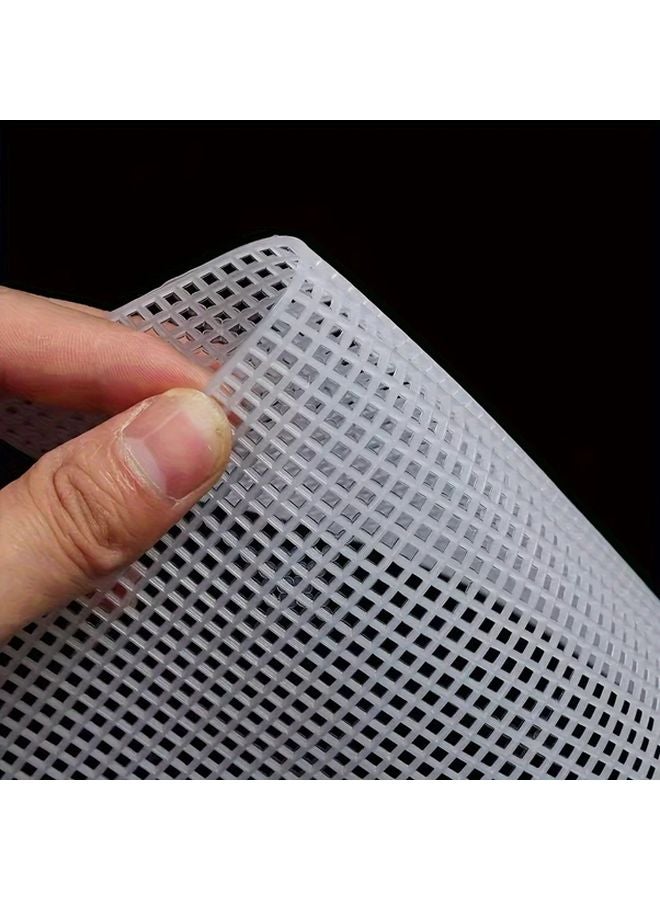 White Large Hole Grid Plastic Mesh Craft Hooks For DIY Carpet Threading And Handmade Accessories - Image 1