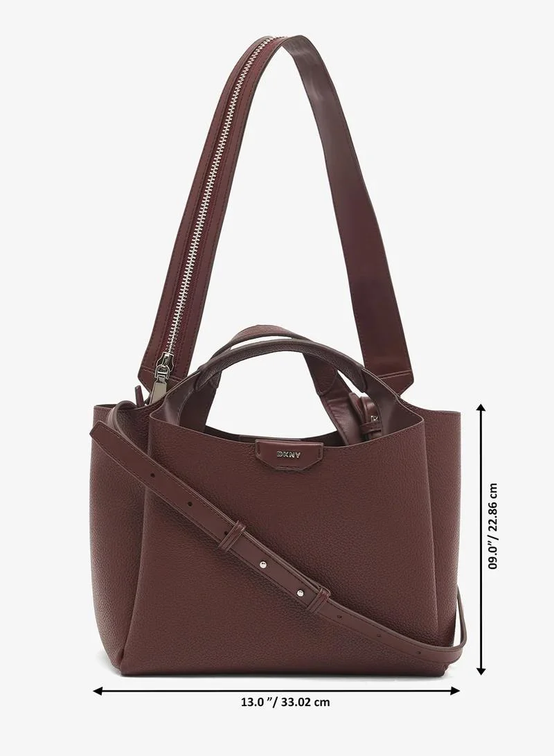 د ك ن ي حقيبة يد علوية بشعار ويلا