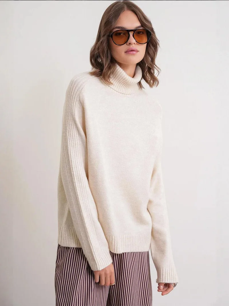 Mixray Loose Fit Turtleneck Knit Sweater