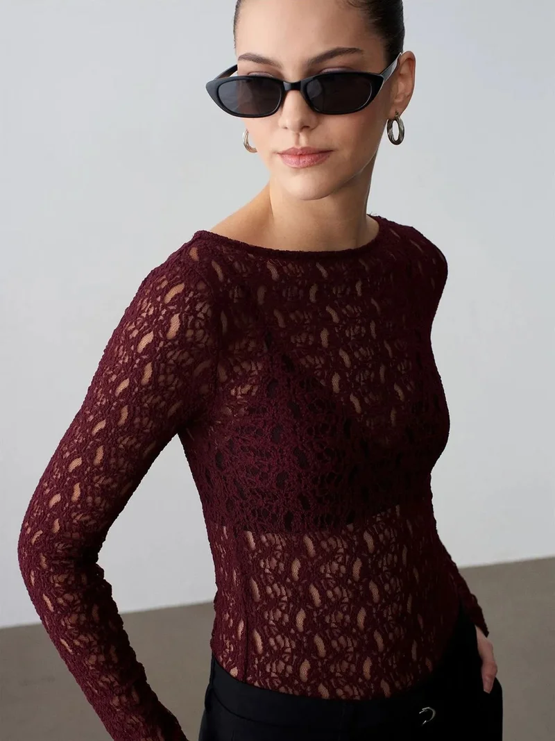 ديلفين DILVIN Slim Fit Lace Boat Neck Blouse