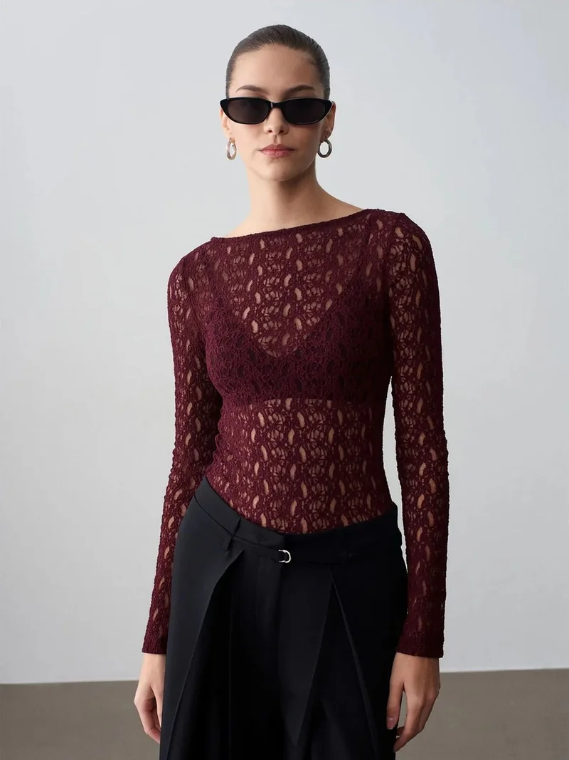 ديلفين DILVIN Slim Fit Lace Boat Neck Blouse