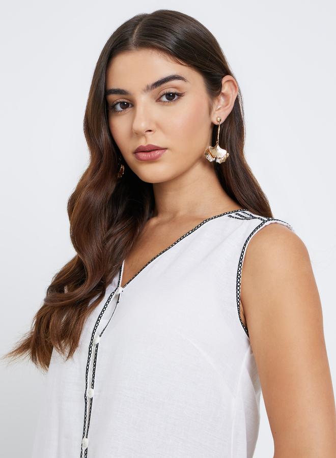 ستايلي فستان ميدي أبيض بدون أكمام مطرز - Image 4