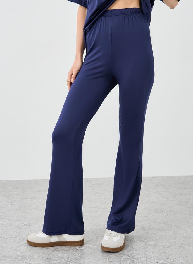 تايك تو طقم تي شيرت طويل بطبعة رقمين وسروال واسع الأرجل - Image 4