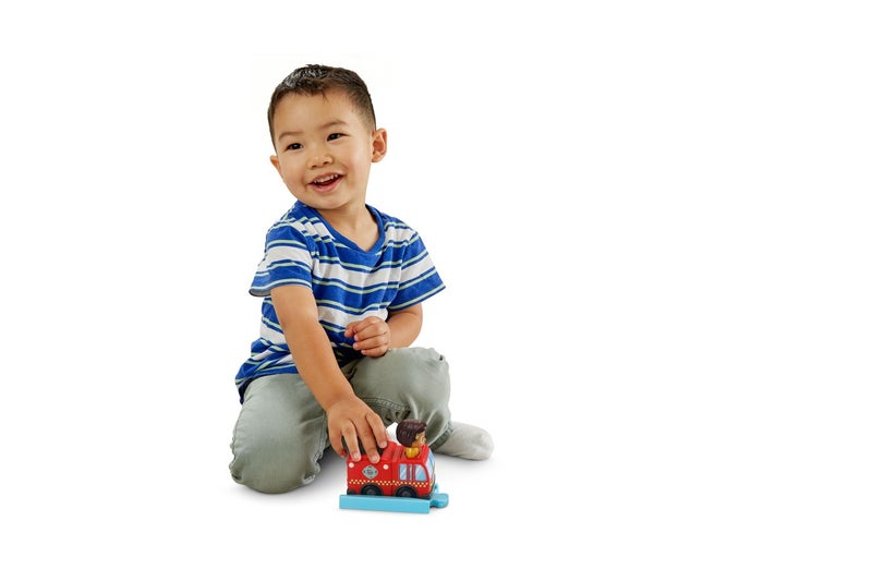 VTech CoComelon Go! Go! Smart Wheels Nina’s Fire Truck & Track, Fire Sounds & Songs with SmartPoint, Ages 1.5 – 5 Years - Image 2