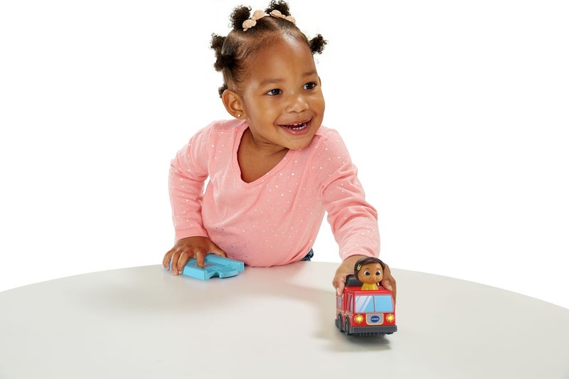 VTech CoComelon Go! Go! Smart Wheels Nina’s Fire Truck & Track, Fire Sounds & Songs with SmartPoint, Ages 1.5 – 5 Years - Image 4