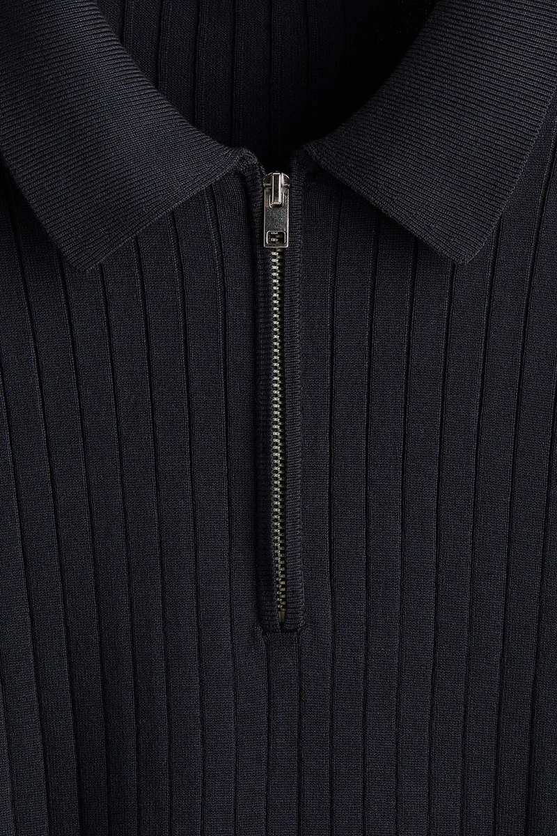 اتش اند ام تي-شيرت بولو بقصة سلِم