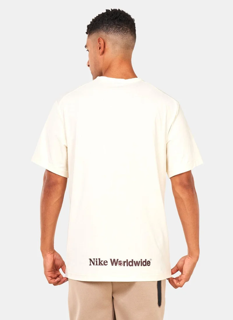 Nike Men's Dri-FIT UV Hyverse T-Shirt