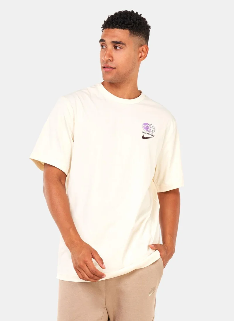 Nike Men's Dri-FIT UV Hyverse T-Shirt