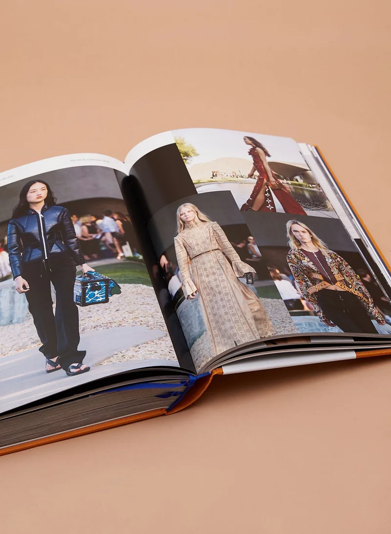 THAMES Louis Vuitton Catwalk: The Complete Collections