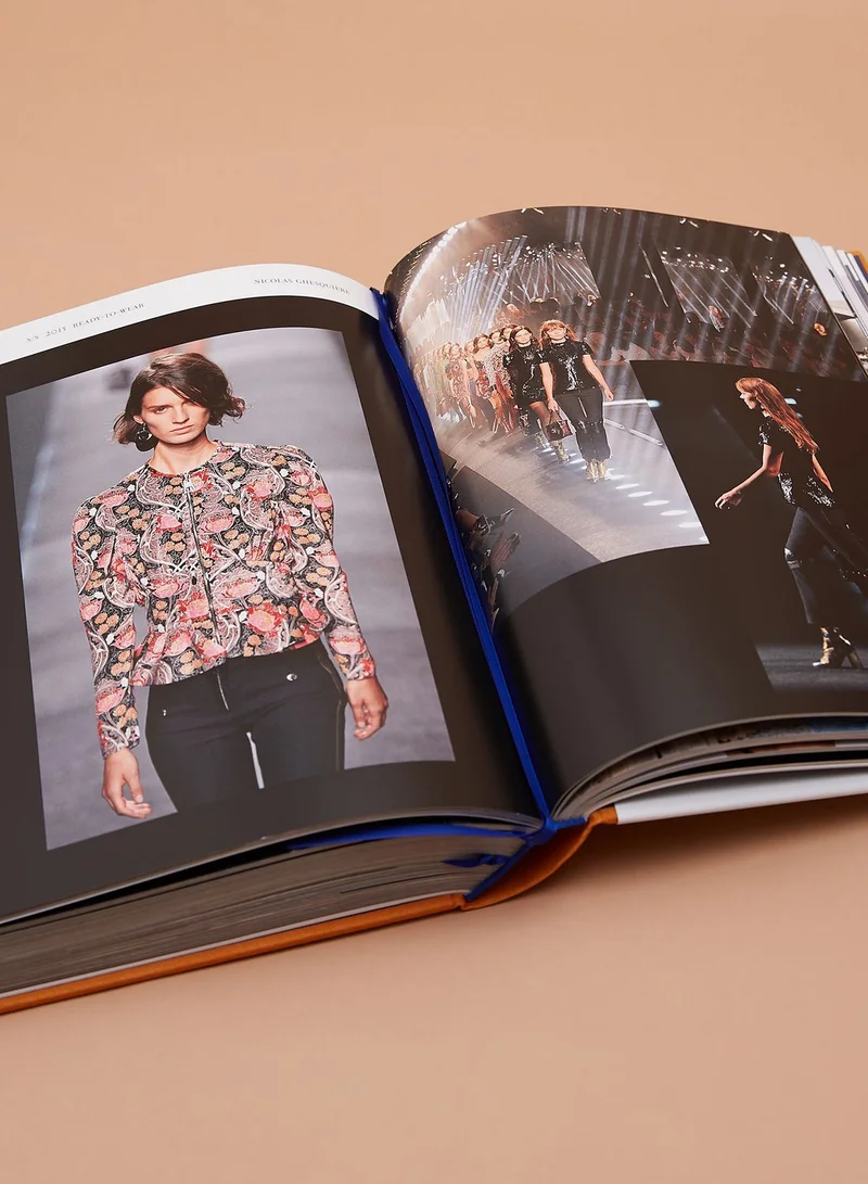 THAMES Louis Vuitton Catwalk: The Complete Collections