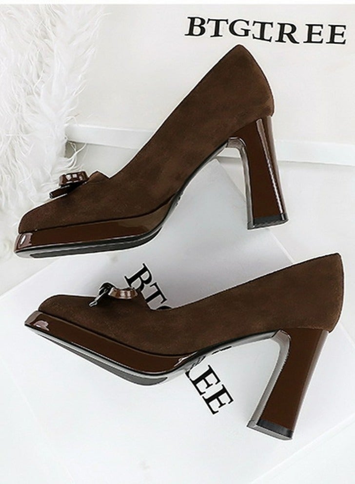 بيج تري منصة المرأة الكعب العالي السمك السويد مربع مغلق إصبع القدم قوس الديكور المضخات البنية 9 سم - Image 3