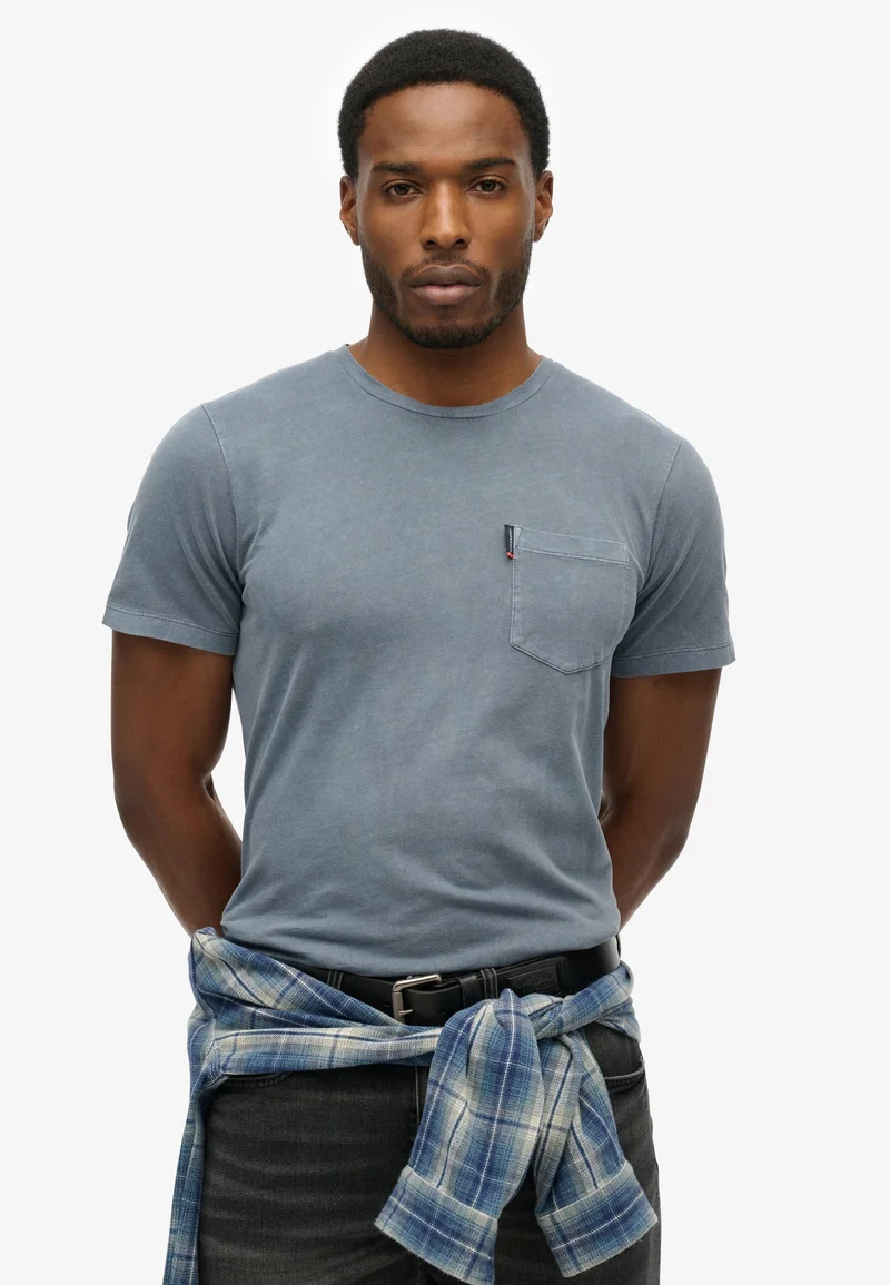Superdry Classic Essential Pocket T-Shirt