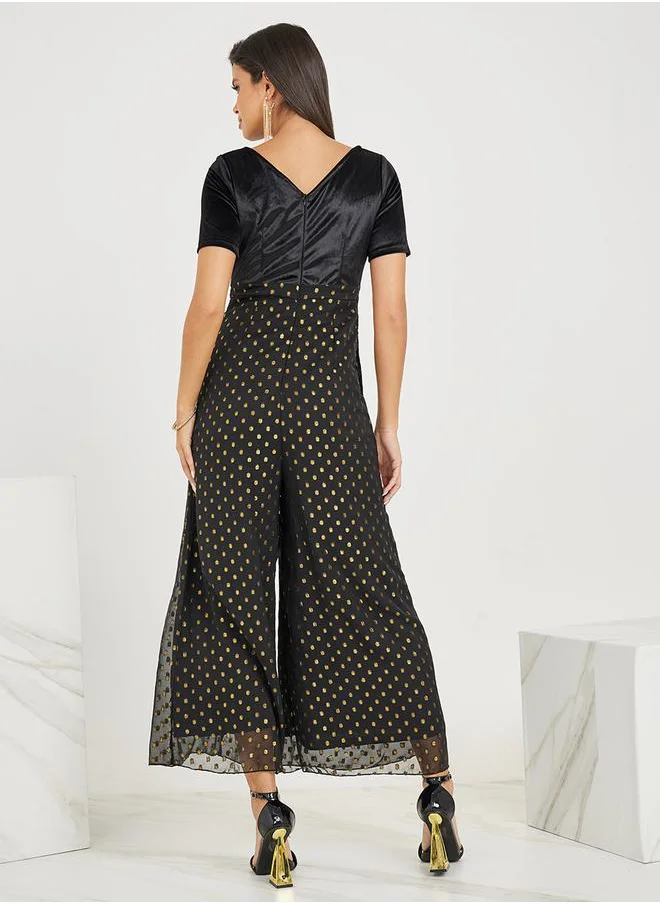 ستايلي Wide Leg Jumpsuit With Foil Print