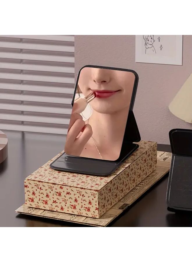 مرآة مكياج صغيرة محمولة بيج قابلة للطي مناسبة للسفر مع حامل - Image 5