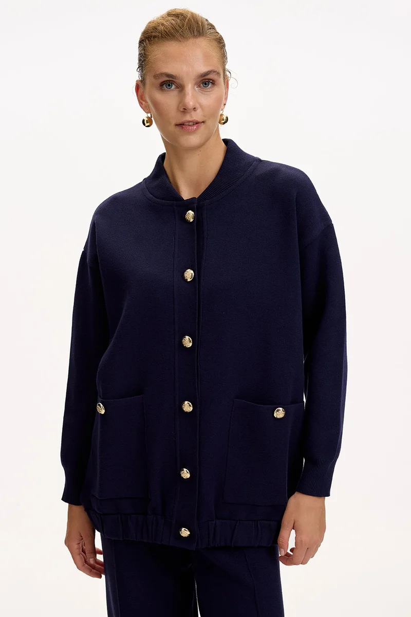 EXQUISE Oversize Navy Blue Knitted Cardigan with Bicycle Collar, Pockets and Gold Buttons