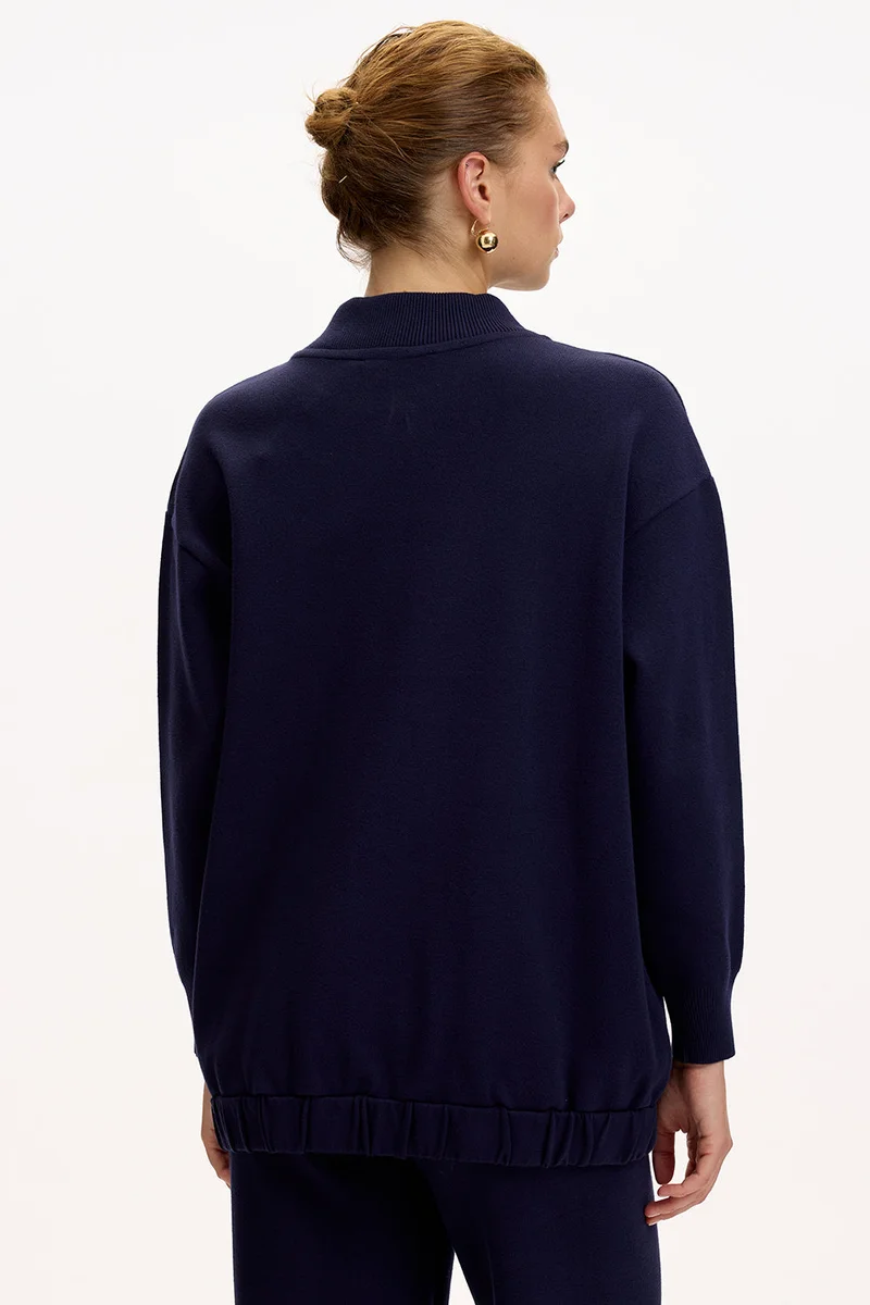 Exquise Oversize Navy Knit Cardigan with Bicycle Collar, Pockets and Gold Buttons