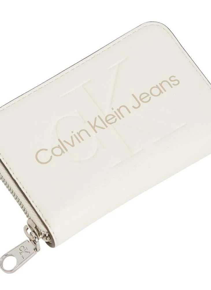 Calvin Klein Jeans Sculpted Med Zip Around Wallet