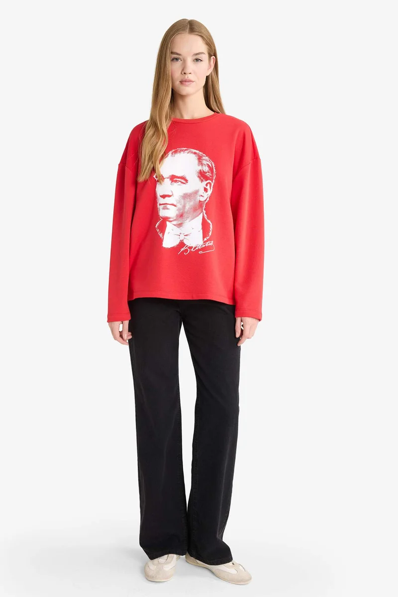 ديفاكتو Oversize Fit Crew Neck Printed Thick Sweatshirt Fabric Long Sleeve T-Shirt