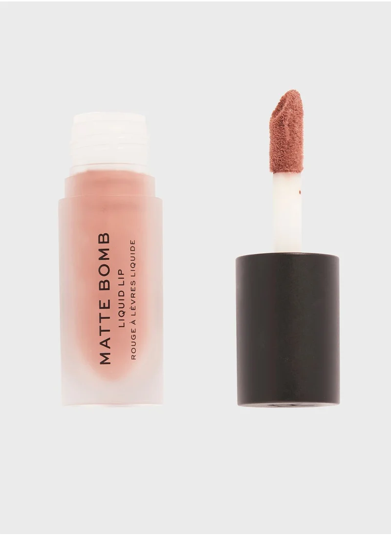 REVOLUTION Matte Bomb Delicate Brown