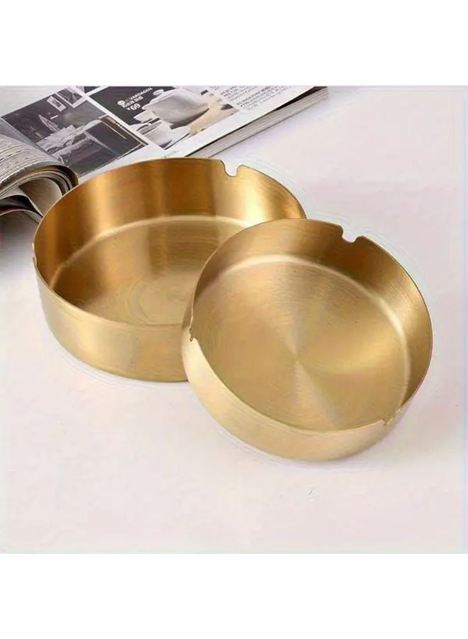 4 قطع من صحون السجائر المعدنية الفضية بتصميم دائري أنيق وسهل التنظيف للاستخدام الداخلي والخارجي - Image 3