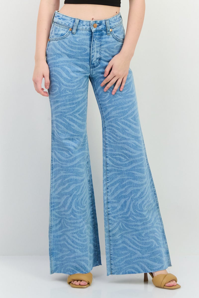 Wrangler Women Regular Fit Mid Rise Wide Leg No Stretch Jeans, Light Blue - Image 1