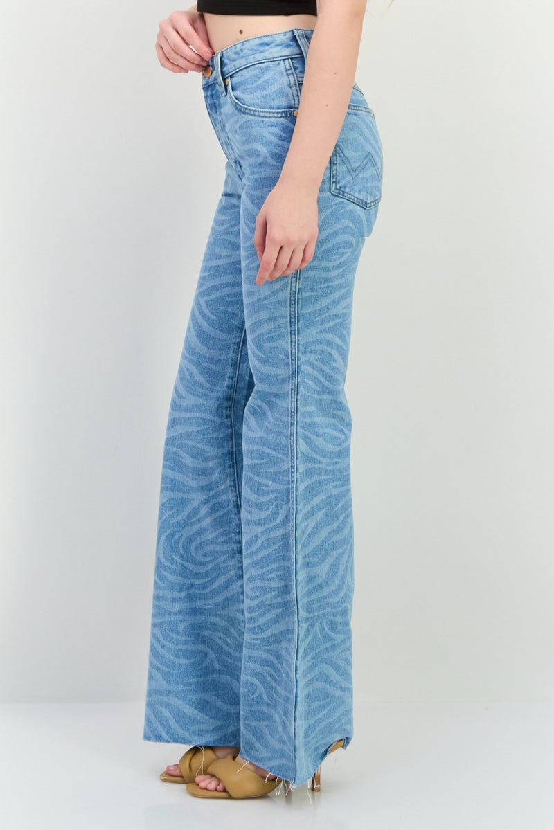 Wrangler Women Regular Fit Mid Rise Wide Leg No Stretch Jeans, Light Blue - Image 4
