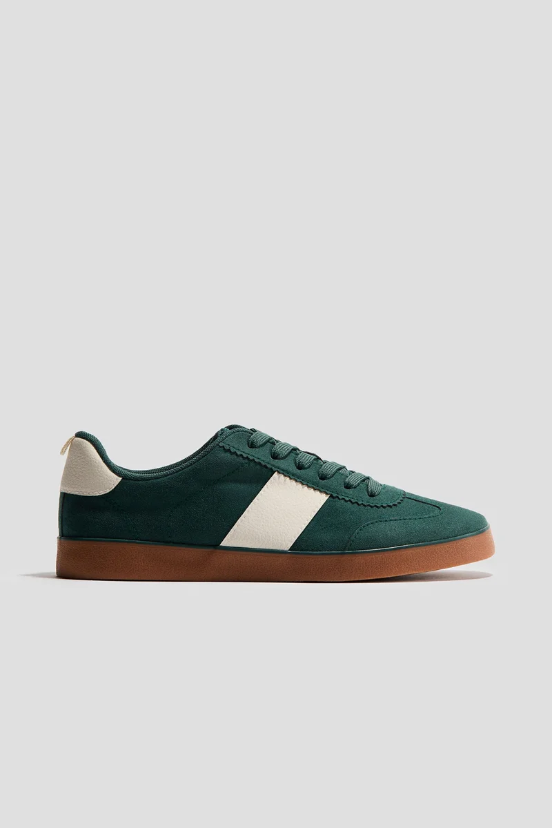 اتش اند ام حذاء رياضي