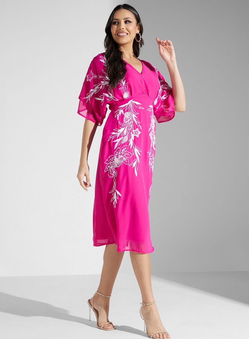 Hope & Ivy Floral Embroidered Dress - Image 4